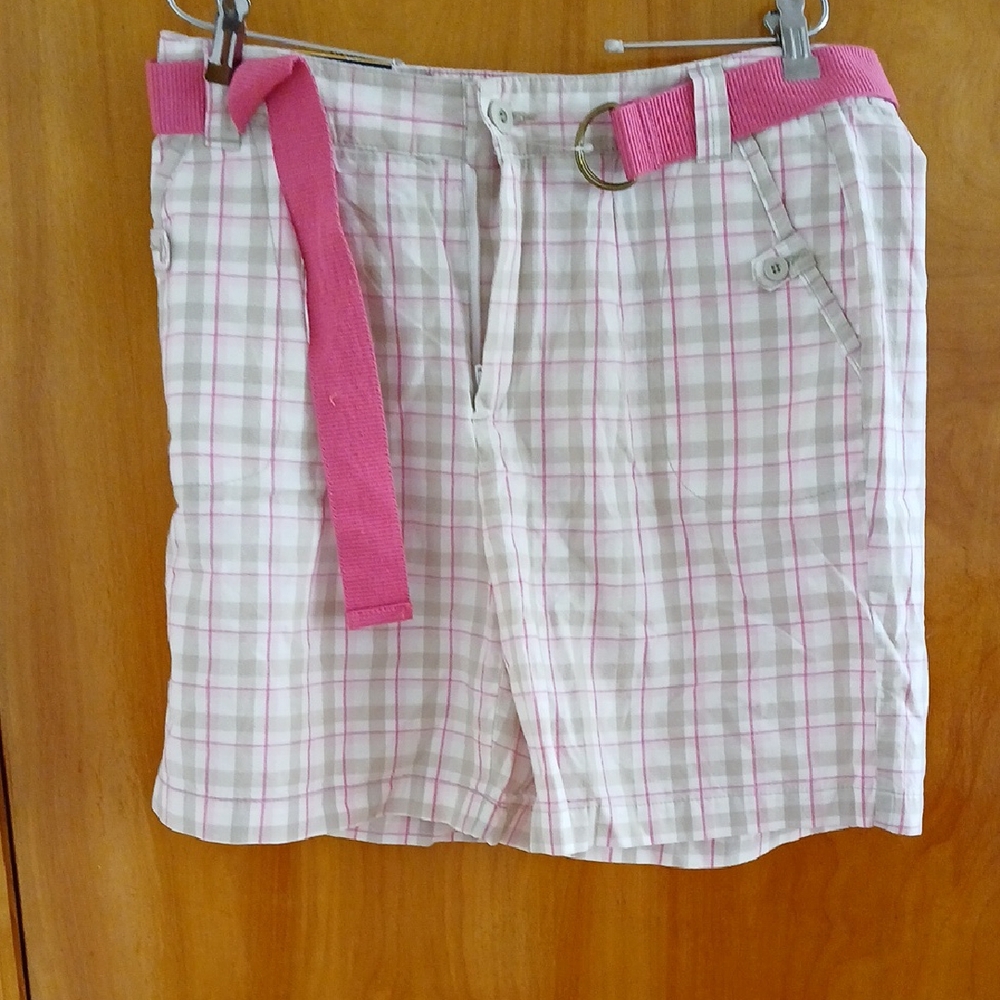 Basic Editions Pink and White Cargo Shorts